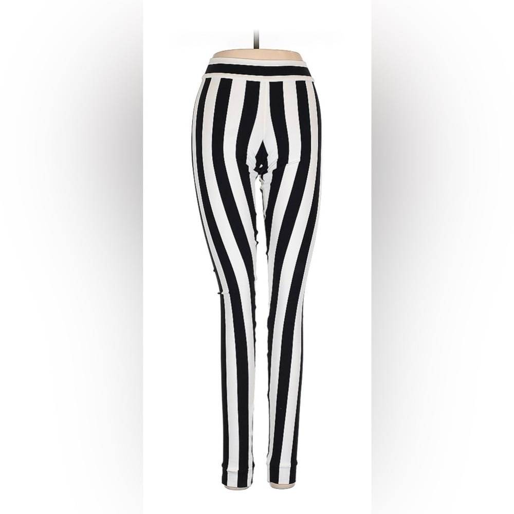 Black and White Striped Leggings.  NWT.